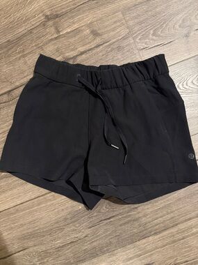 lululemon athletica Black Women's Athletic Drawstring Shorts